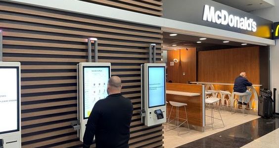 McDonalds in an airport. Are these employee assisted?